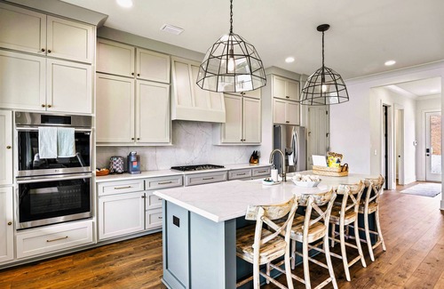 Alexander City Haus | 4 Bedroom Dockside Dream on Lake Martin