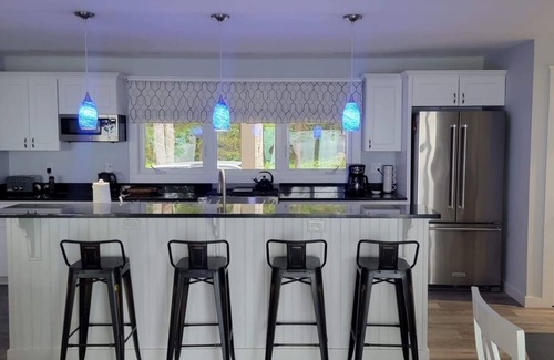 Corea Haus | 4-Bedroom Family-Friendly Pet-Friendly Oceanfront Home in Downeast Maine