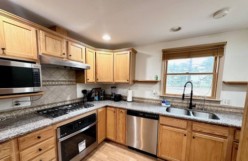 Hudson Haus | 4-bedroom house in tranquil Hudson