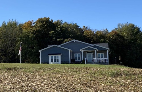 Bellefontaine Haus | 4-Bedroom in Lower Level with Hot Tub & Kitchenette