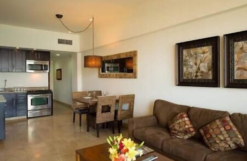 El Medano Ejidal Hotel | 4 Bedroom Suite Corazon Los Cabo