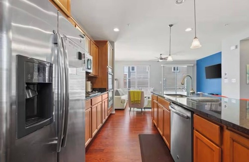 Northeast Haus | 4-bedroom townhome in amazing Washington with AC, WiFi