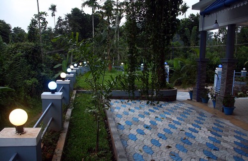 Anachal Haus | 4 Bedroom Villa With Balcony Mountain View