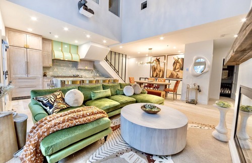 Salt Lake Mountain Resorts Haus | 4 Bedroom WOW w/heated floors, Ski out access to Snowbird and steam bath.