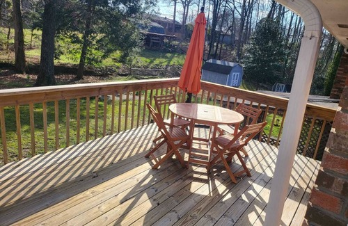 Kennesaw Haus | 4 BR Relaxing Big Family House l 8 guest l Quiet neighborhood