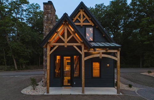 Laura Haus | #4 Butterfly Lodge