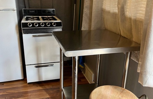 Flint Wohnung | #4 Cultural Center Apartment Downtown Flint