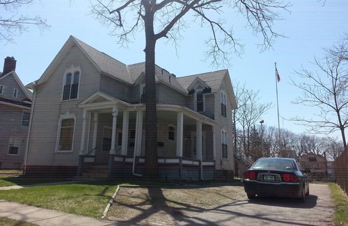 Flint Wohnung | #4 Cultural Center Apartment Downtown Flint