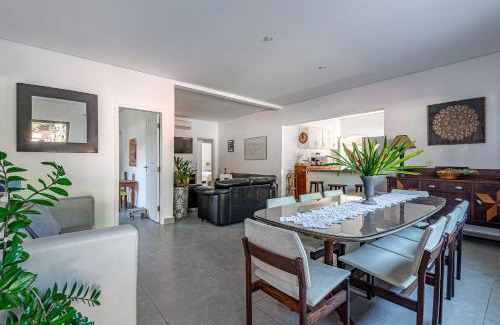 Olaria Haus | 4 dorm com piscina a 350 m de Camburizinho