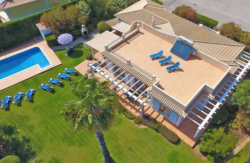 Estombar Villa | Hochkwalitative 4 Sz,4 Badz 260m² Poolvilla, Meernah, 6 x Klimageräte