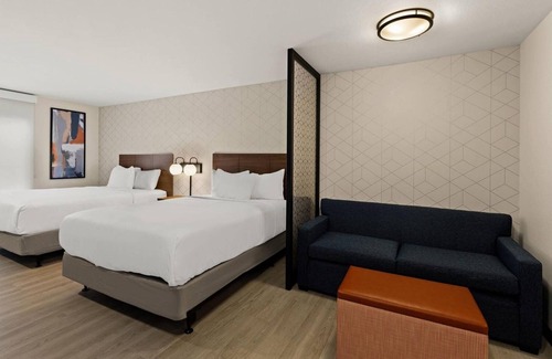 Newnan Hotel | 4 Extended Stay Suites | Newnan, GA | Near Diplomat Pkwy