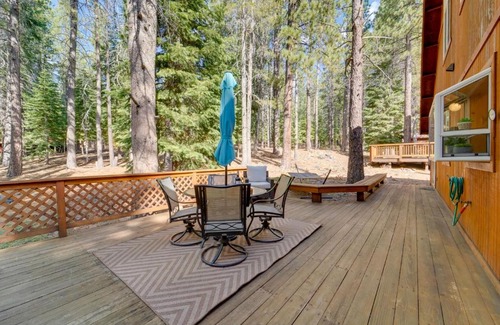 Truckee Haus | 4 Mi to Downhill Ski Resort! Spacious Family Haven