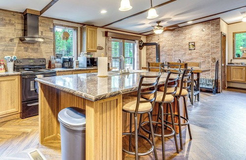 Pittsburg Haus | 4 Mi to Lake Francis: Peaceful Pittsburg Home