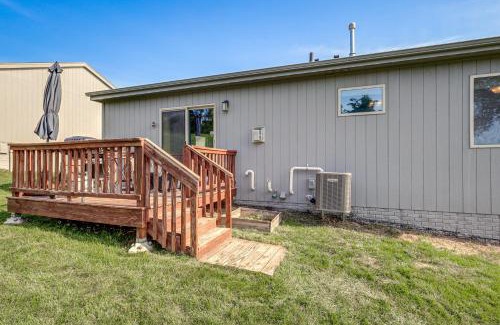 LaPlatte I Haus | 4 Mi to Offutt AFB - Family Home in Omaha Suburbs!