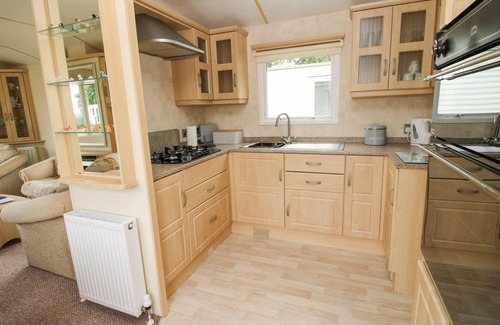 Much Wenlock Hütte | 4 OLD ORCHARD, pet friendly, with a garden in Much Wenlock