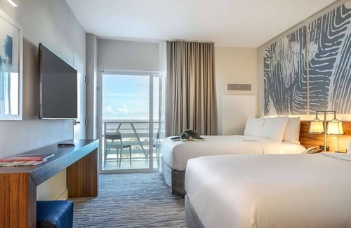 Central Beach Hotel | 4 Relaxing Beach Units Near Art, Dining & Oceanfront Parks