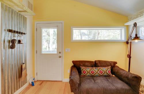 Muskegon Haus | 4-Season Gold Coast Cottage, 2 Mi to Winter Sports