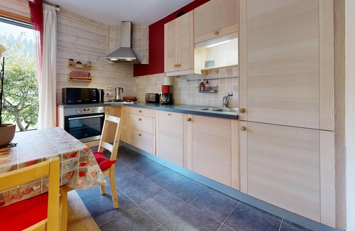 Premanon Wohnung | 3 Sterne Apartment in modernem Chalet in der Nähe von Jouvencelles