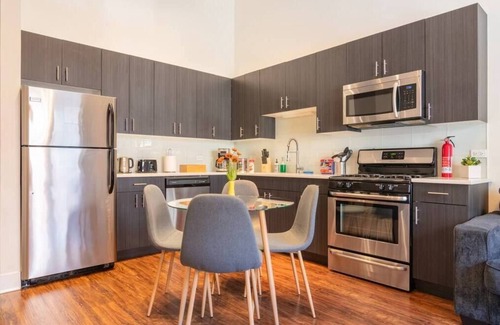 Near South Side Wohnung | 420 friendly 3BR/2BA heaven with optional parking