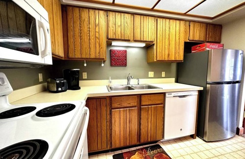 Conway Haus | 45' Crooked Lake Frontage