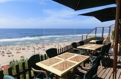 Praia das Macas Hütte | Eigener Garten & Grill, 5 Min zu Fuß zum Strand, Praia das Maçãs, Sintr