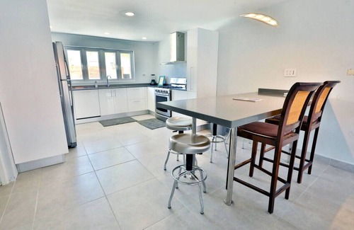 Malmok Villa | 46 ZWEI AM STRAND - GROSSE MODERNE STRANDVILLA