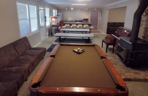 South Jordan Haus | 4B Miracle Lodge-Indoor Court-Stay&Play Together-Staycation/Reunions/Events/Ski
