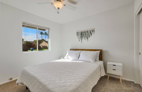 Sunset Ridge Haus | KIERLAND 4bd w/ POOL Scottsdale Location! Location!!