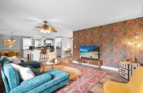 Plantation Haus | 4BD w/ Heated Pool, Game Room & BBQ - Beach Nearby