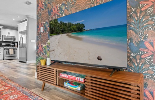 Plantation Haus | 4BD w/ Heated Pool, Game Room & BBQ - Beach Nearby