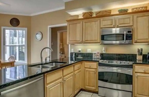 Taylorville Haus | 4BR 3. 5BA 3400 ft2 Haus mit kurzer Fahrt zum Campus