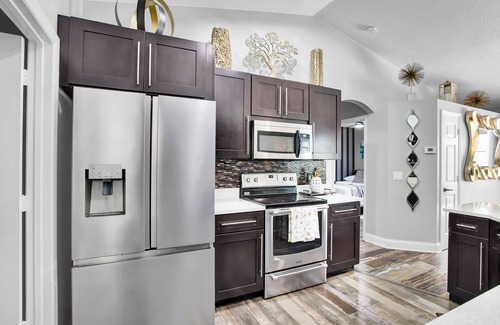 Boyette Springs Villa | 4BR/3BA 15 min to Downtown, Sports & Busch Gardens