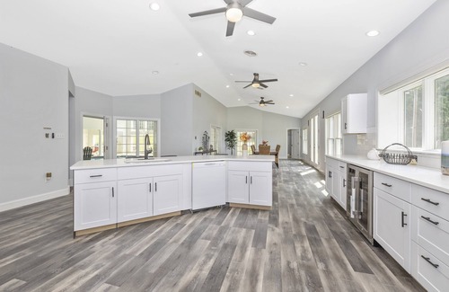 Washington County Haus | 4BR, 4BA, Amazing Indoor Pool, EV charger, ~10 acres retreat, next to Park