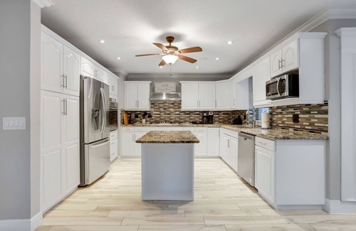 High Point Haus | 4BR 6BD Pool HotTub Atlantic Ave