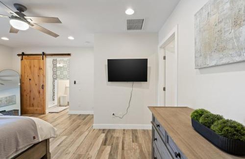 Scottsdale Highlands Estates Haus | 4BR Casita with Pool and Outdoor Big Screen