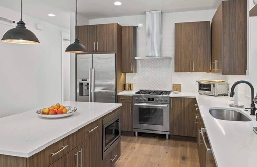 Ronald Haus | Soak, Sizzle, Unwind | Forest Hot Tub+Firepit+BBQ