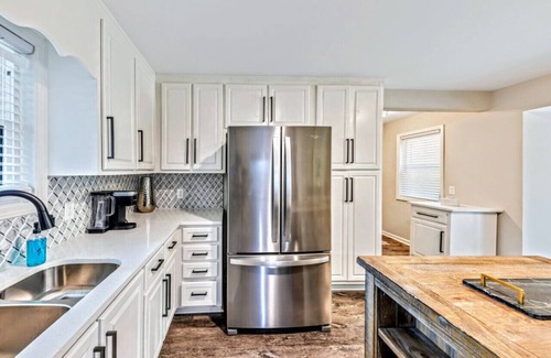 Marietta Haus | 4BRs Cul-de-sac /Privacy/ 5 min to I-575 (527)