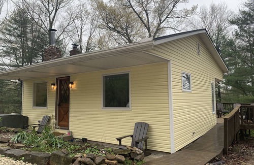 Carrollton Kabine | 4PelicansOhio: Refreshing Cabin Near Leesville Lake… Pets Welcome… 3 Queens