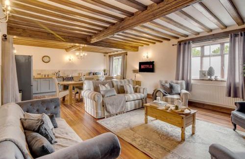 Eastgate Haus | 5-Bed Farmhouse near North Norfolk Coast