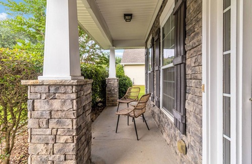 Duluth Haus | 5-Bed Gem Close to Duluth Fun-Sleeps 16