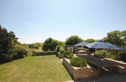 Worth Matravers Haus | 5 Bed in Worth Matravers DC201