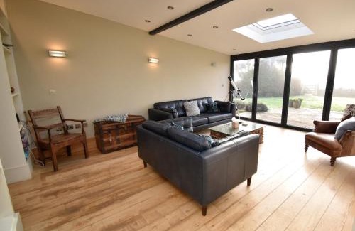 Worth Matravers Haus | 5 Bed in Worth Matravers DC201