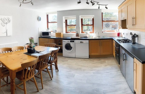 Hawes Hütte | 5 bedroom accommodation in Simonstone near Hawes