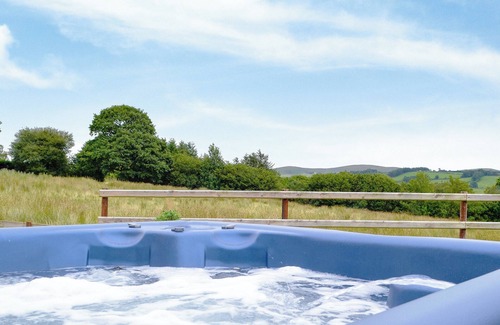 Tirabad Hütte | 5-Zimmer-Unterkunft in Llananno, in der Nähe von Llandrindod Wells