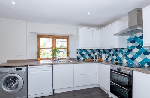 Shapwick Haus | 5 Bedroom Cottage - Somerset Pass the Keys