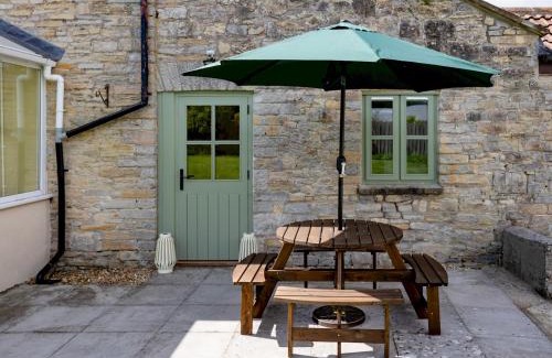 Shapwick Haus | 5 Bedroom Cottage - Somerset Pass the Keys