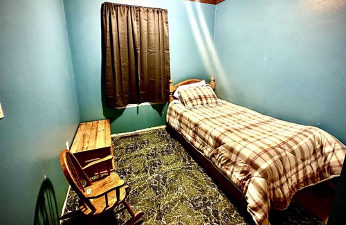 Allagash Haus | 5 bedroom home minutes from Allagash wilderness. pet friendly!