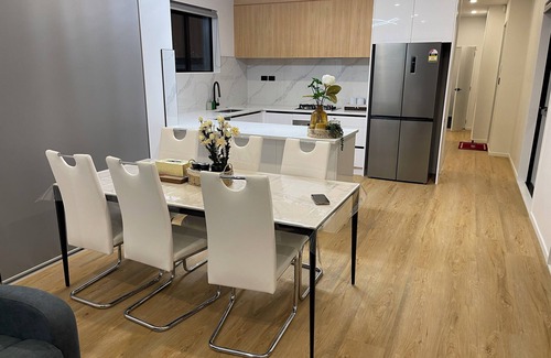 Mangere Haus | 5 bedroom house at the heart of Auckland airport