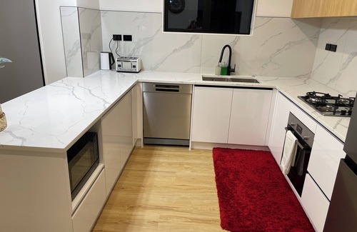 Mangere Haus | 5 bedroom house at the heart of Auckland airport