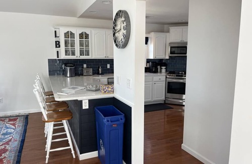 Harvey Cedars Haus | 5 bedroom house steps to private Beaches